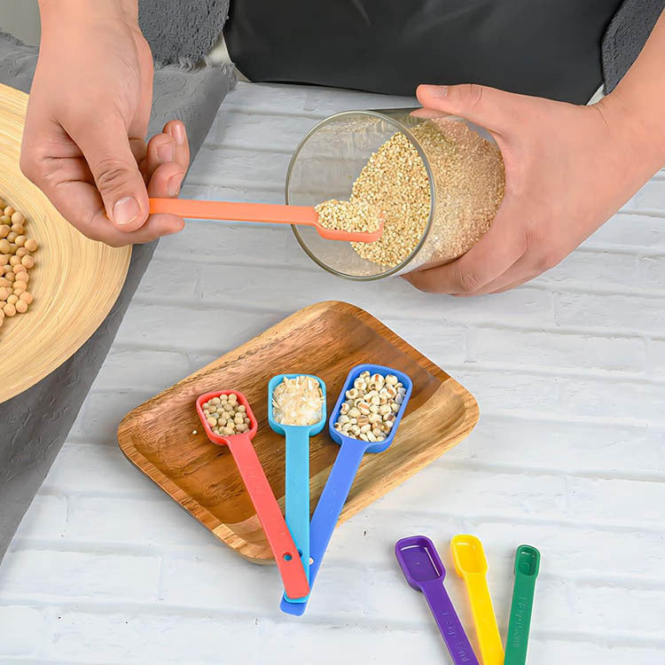 Blent10 15-Piece Plastic Measuring Cup & Spoon Set with Scales