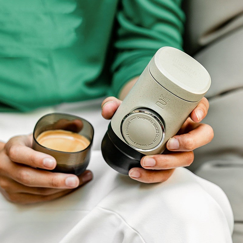 Blent10 portable capsule coffee machine with manual pressure espresso brewing design