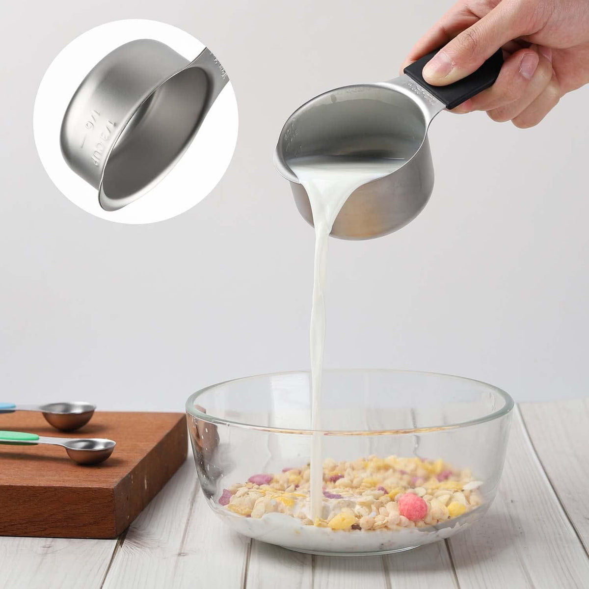 Blent10 stainless steel measuring cup and spoon set with scale markings for cooking and baking
