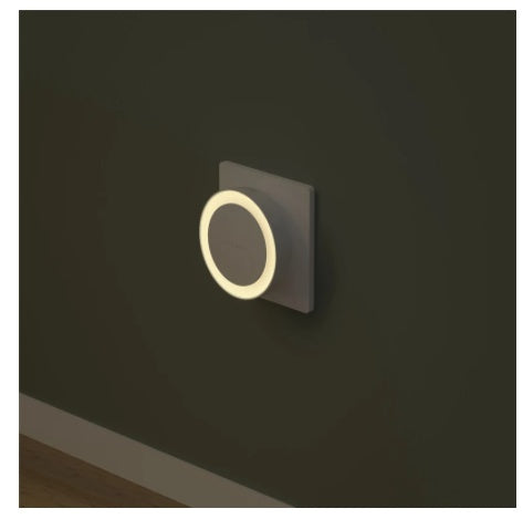 Blent10 light sensor plug-in LED night light for bedroom and hallway illumination