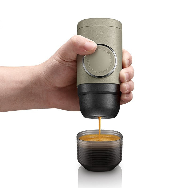 Blent10 portable capsule coffee machine with manual pressure espresso brewing design